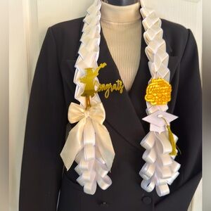 Custom Made Grad Lei, Graduation Lei, Birthday Lei 
Money Lei, Graduate Grad Lei